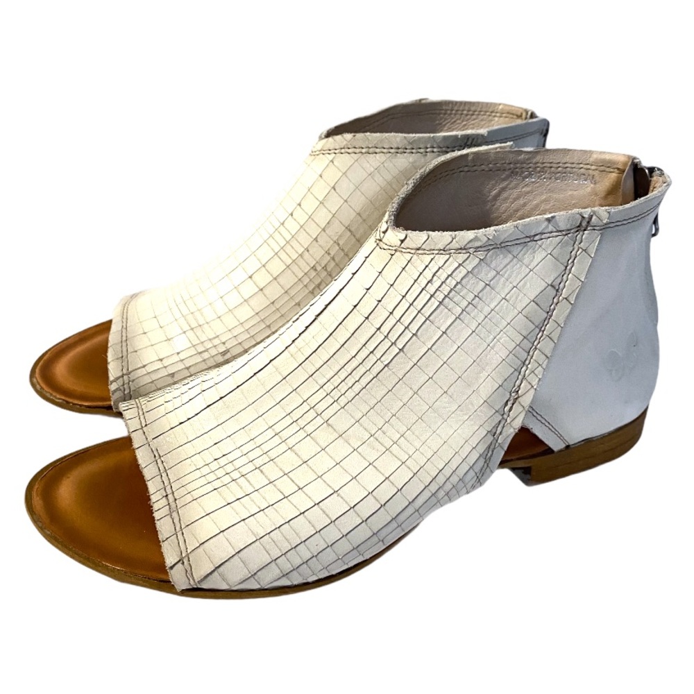 Elegant White Open-Toe Sandals